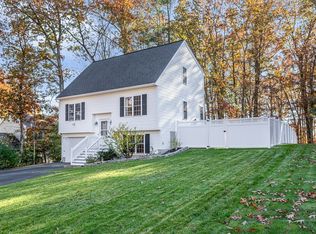 46 Parham Rd, Tyngsboro, MA 01879