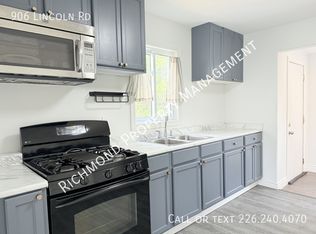 906 Lincoln Rd, Windsor, ON N8Y 2H2