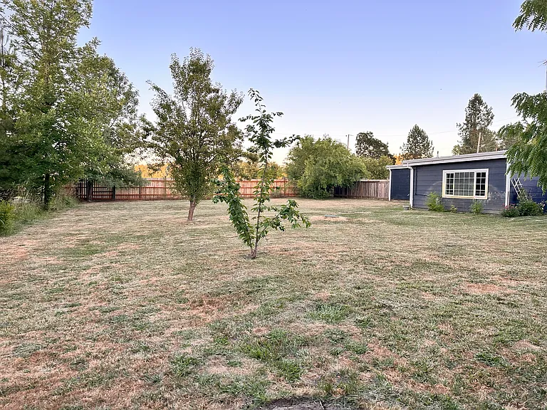 26147 Hall Rd — Photo 7