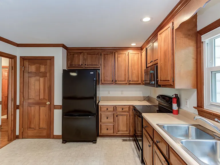 1777 Dunmore Pl — Photo 12
