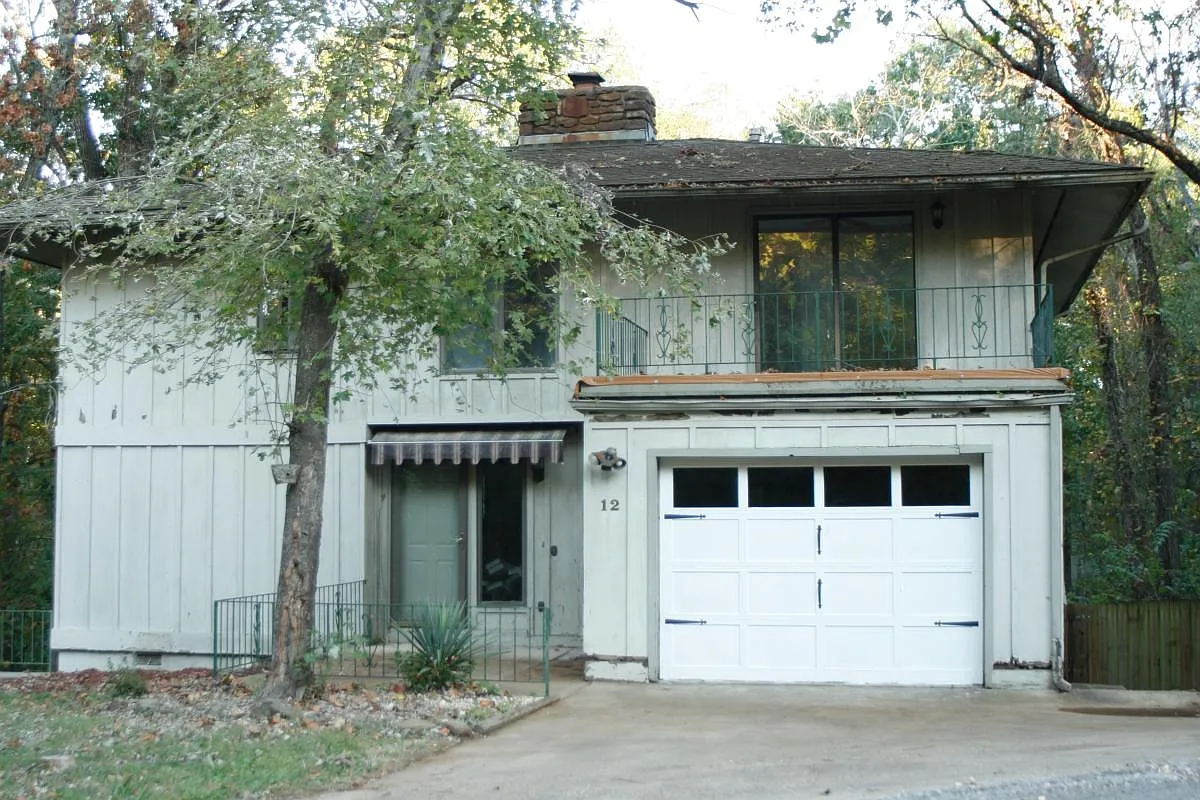 5 bed, 2178 sqft, $1,700 — Photo 1