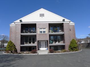 300 Trapelo Rd APT 11, Belmont, MA 02478