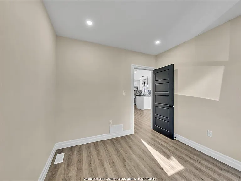 1568 York St — Photo 4