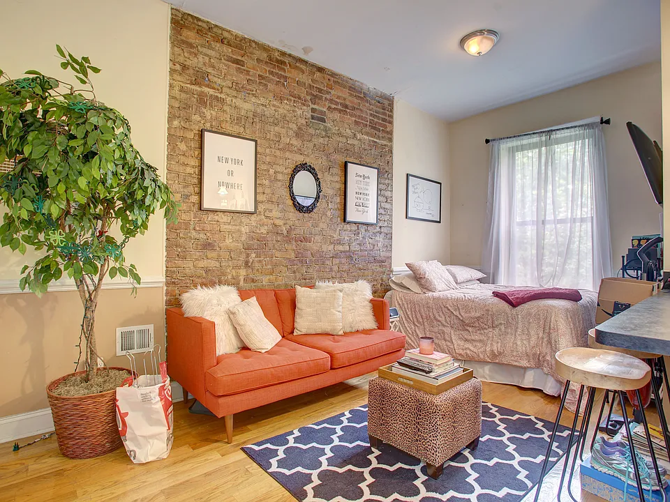 47 W 90th St #10