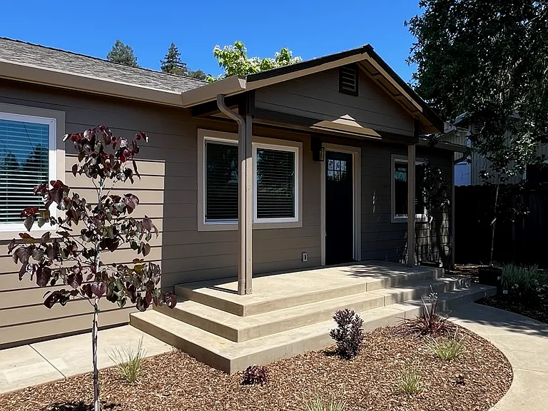 1637 D Street Aly — Photo 13