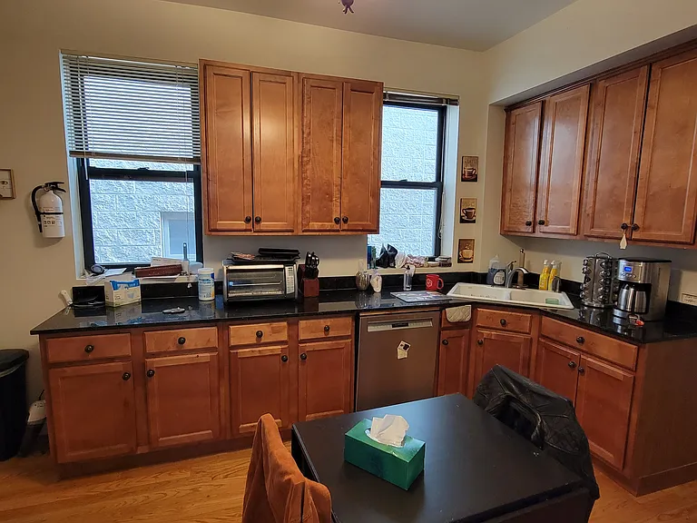 2654 N Ashland Ave #2R — Photo 3