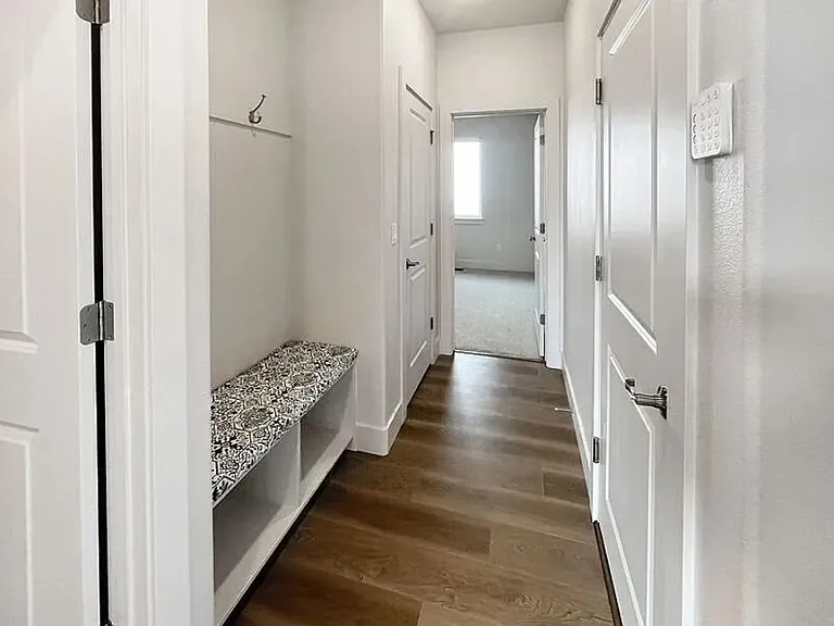 5457 S Polaris Ave — Photo 6