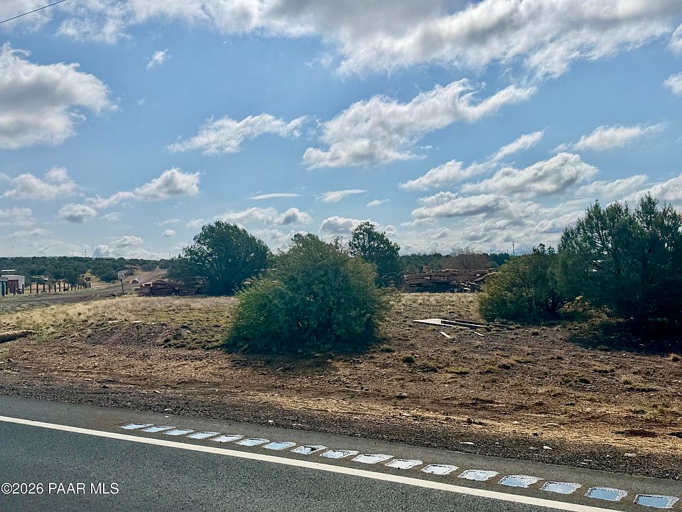 1st image of 982 W Canyon Rd