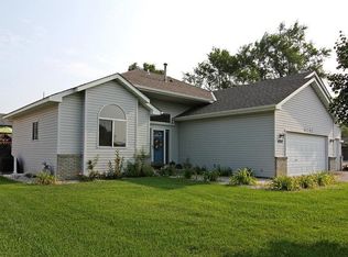 6287 Corwin Ct, Inver Grove Heights, MN 55076