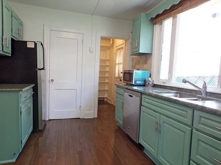42 Brambach Ave — Photo 12