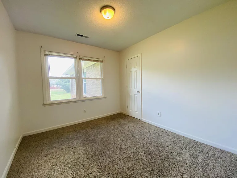 212 S Elton Cir — Photo 15