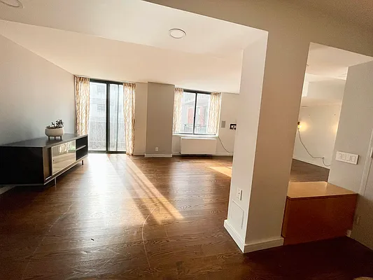 Rented by Tabak Real Estate | media 4