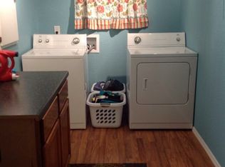 556 Hilltop View Rd, Summer Shade, KY 42166