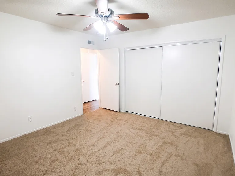 724 N Sweetzer Ave #7 — Photo 5