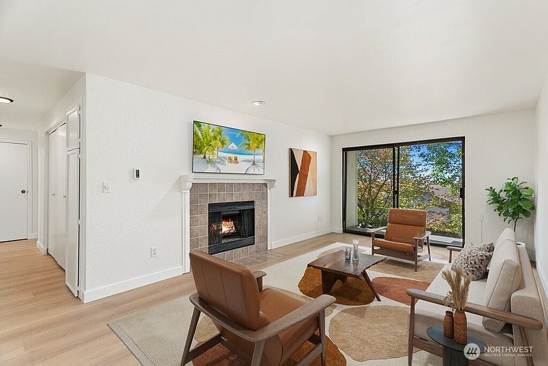 5th image of 13235 12th Avenue SW #112