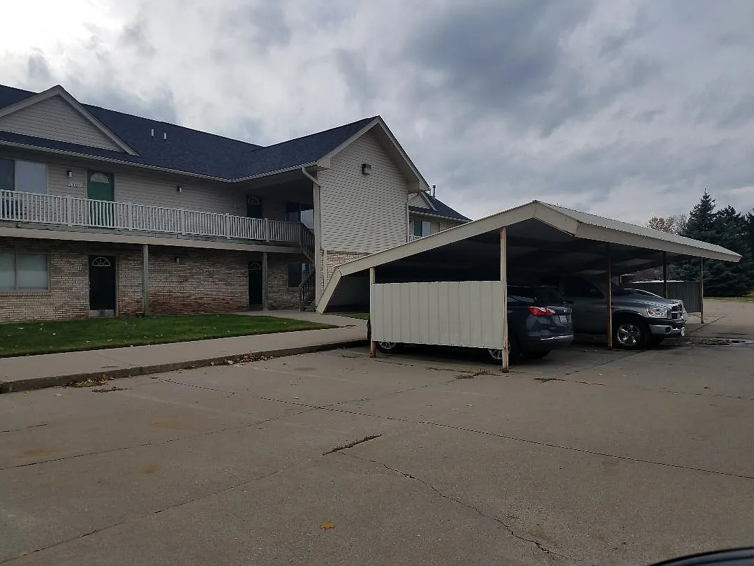 2 bed, $1,375 — Photo 2