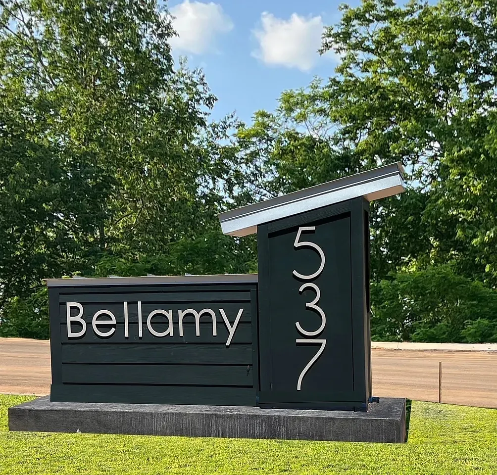 Bellamy — Photo 1