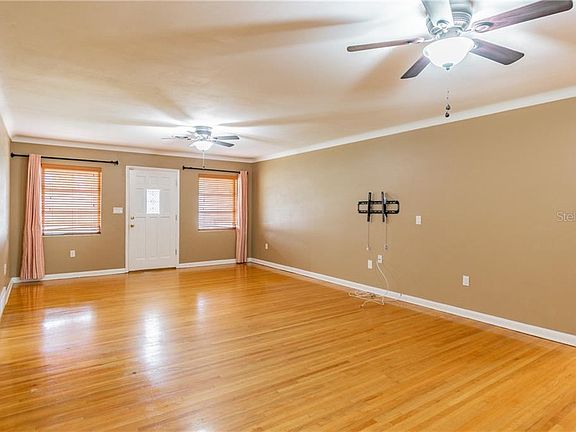 4th image of 1324 Whitacre Dr