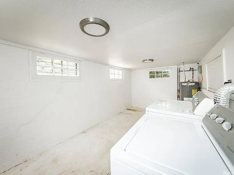 127 S Pine St — Photo 21