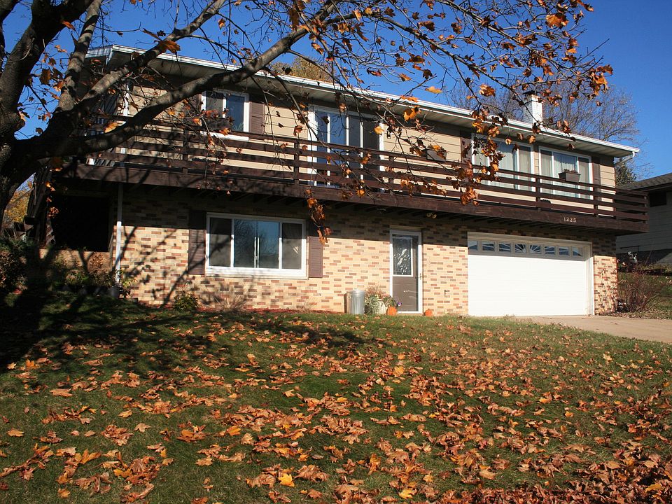 1st image of 1225 Rosewood Trl