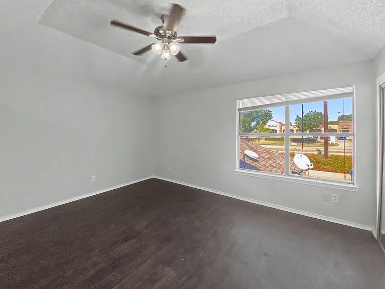 2202 Prairie Creek Trl — Photo 20
