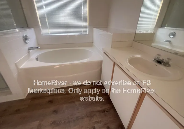 12972 Fennway Ridge Dr — Photo 5