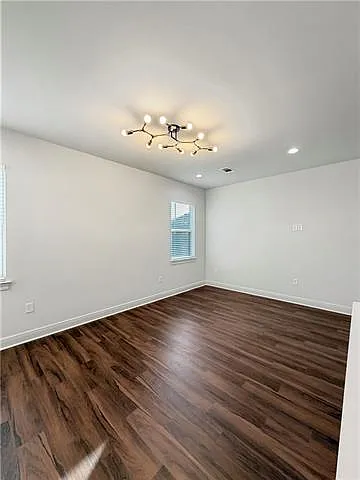 2756-2758 Gladiolus St #2756 — Photo 7