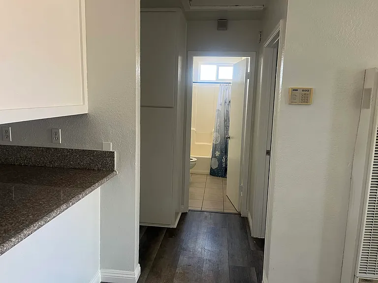 11006 Cortez Ave #B — Photo 3