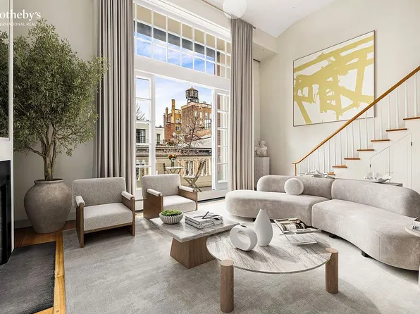 52 W 9th St #Penthouse, New York, NY 10011