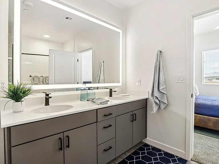 Lura Vegas Apartments — Photo 13