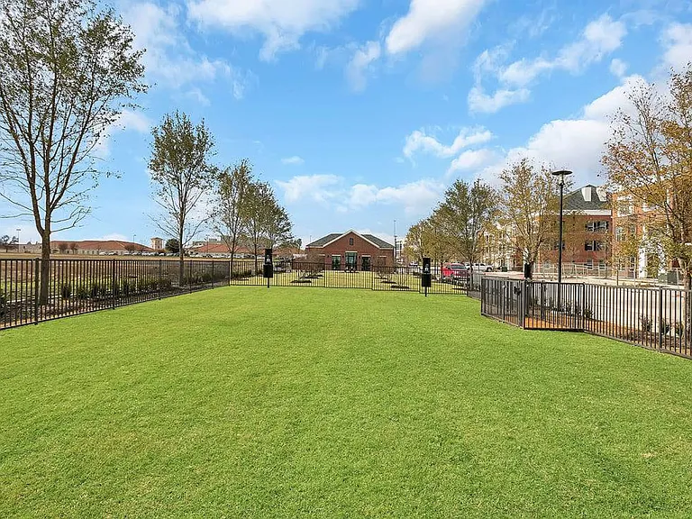 McKinney Village — Photo 22