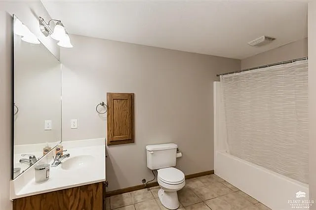 4193 Taneil Dr — Photo 22