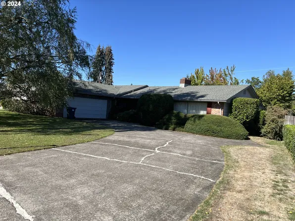 2153 Law Ln, Eugene, OR 97401