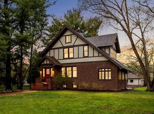 1683 Summit Ave, Saint Paul, MN 55105