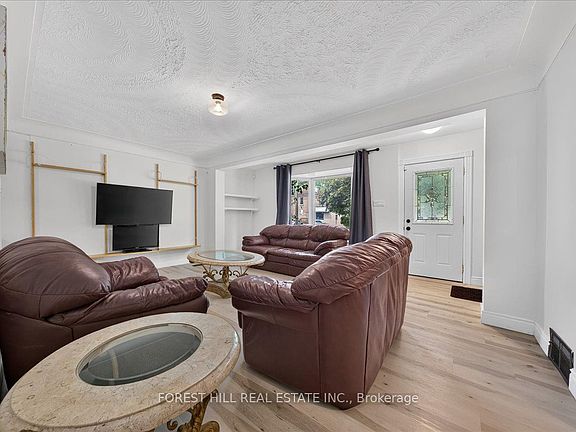 4th image of 840 Maitland St