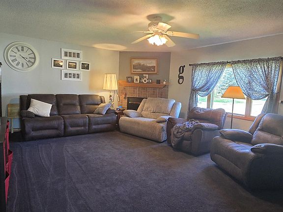 4th image of 103 Angela Dr