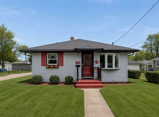 738 London St, Menasha, WI 54952