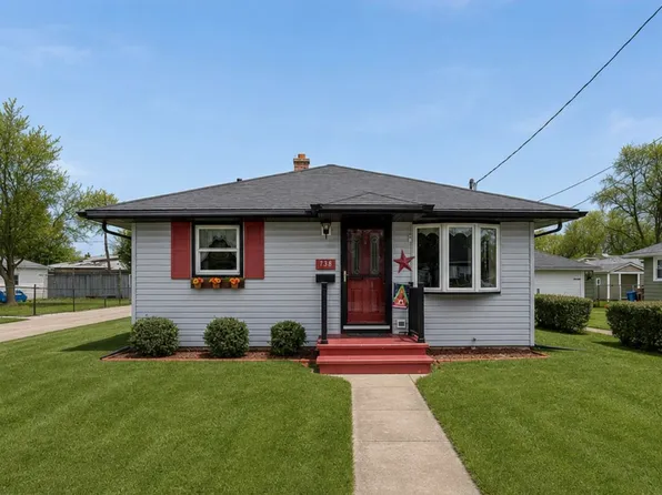 738 London St, Menasha, WI 54952