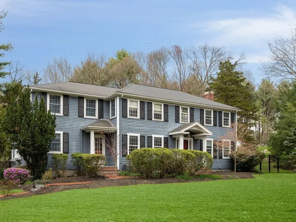 107 Bogle St, Weston, MA 02493