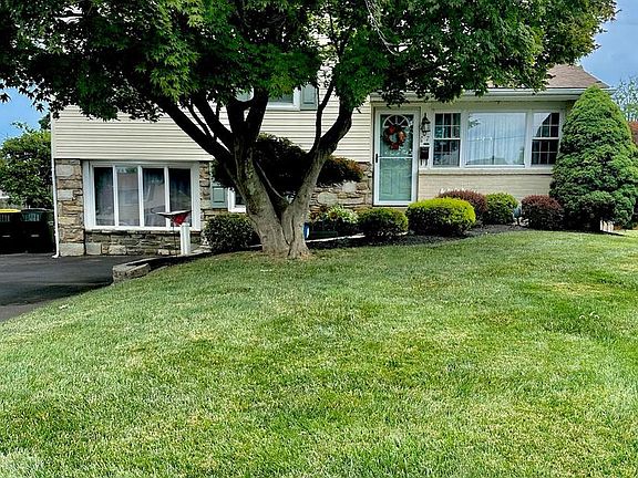 2nd image of 407 Goodwin Rd