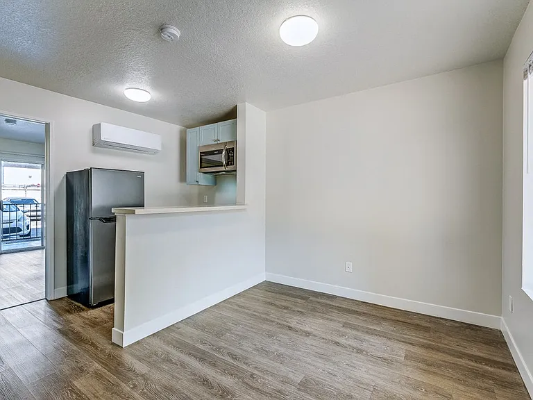 The Presidio Apartments — Photo 7