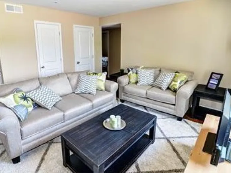 1276 Baugh St #D — Photo 6