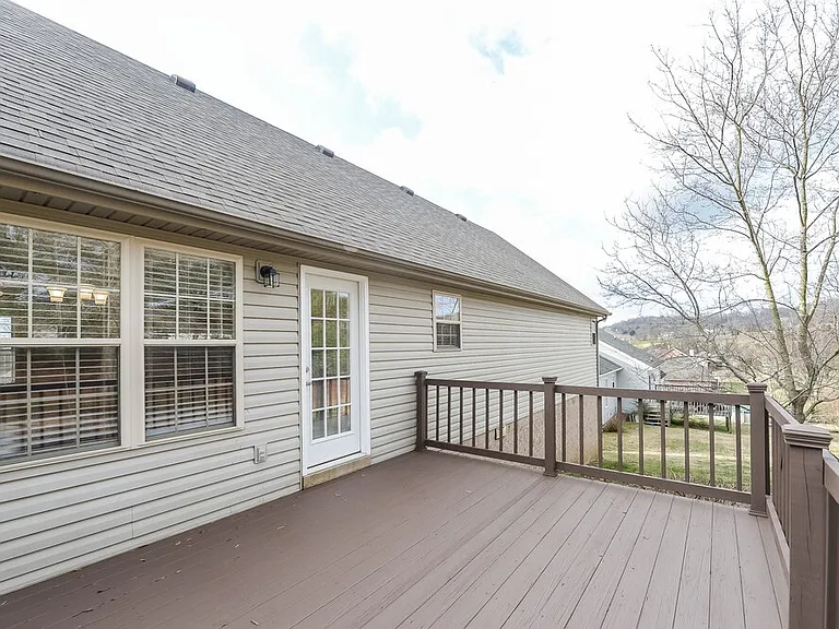 165 Brookview Cir — Photo 17