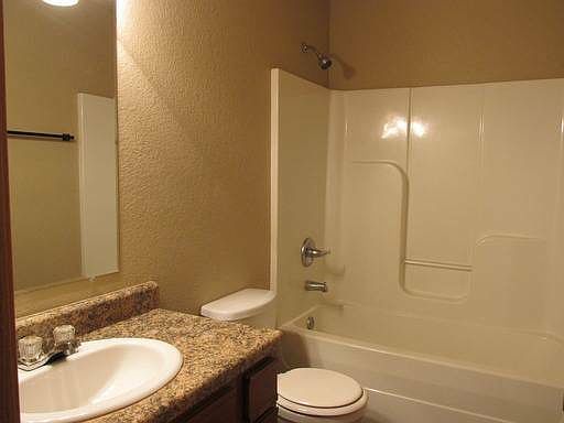 3rd image of 1716 Lexington Ave #1718