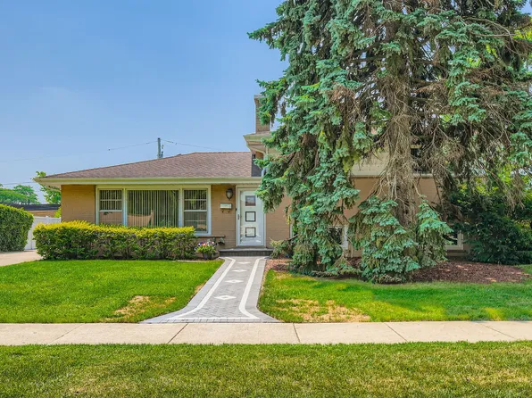 2739 Pauline Ave, Glenview, IL 60025