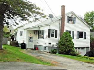 31 Dartmouth St, Biddeford, ME 04005