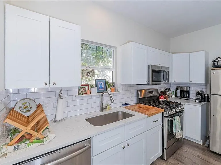1198 E M Franklin Ave — Photo 17