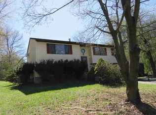 22 Degarmo Rd, Poughkeepsie, NY 12603