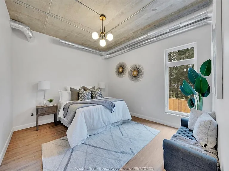 6550 Wyandotte St E #201 — Photo 14