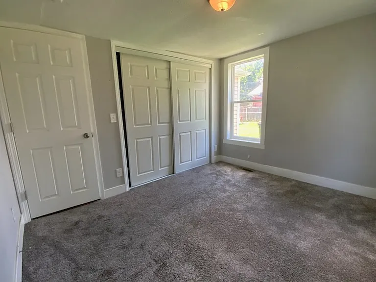 1049 N C St #2 — Photo 4
